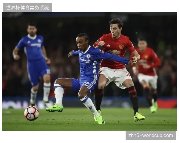 板仓滉的防守选位将面临顶级考验，其上抢时机或成日本队后防线的红牌变数